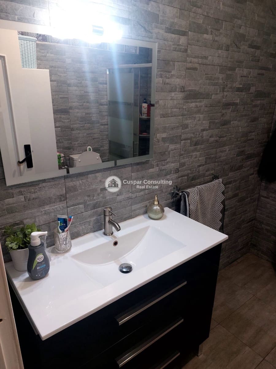 3 bedroom Flat for sale in Orihuela Costa - € 112,000 (Ref: 9500787)