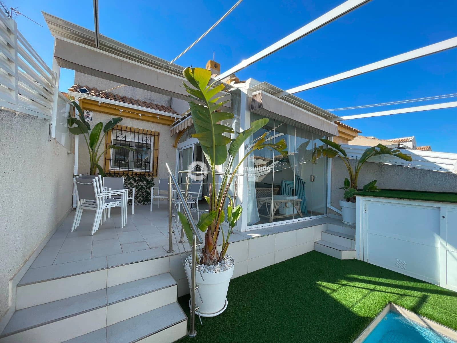 3 bedroom Townhouse for sale in Torre de la Horadada with pool garage - € 399,000 (Ref: 9506646)