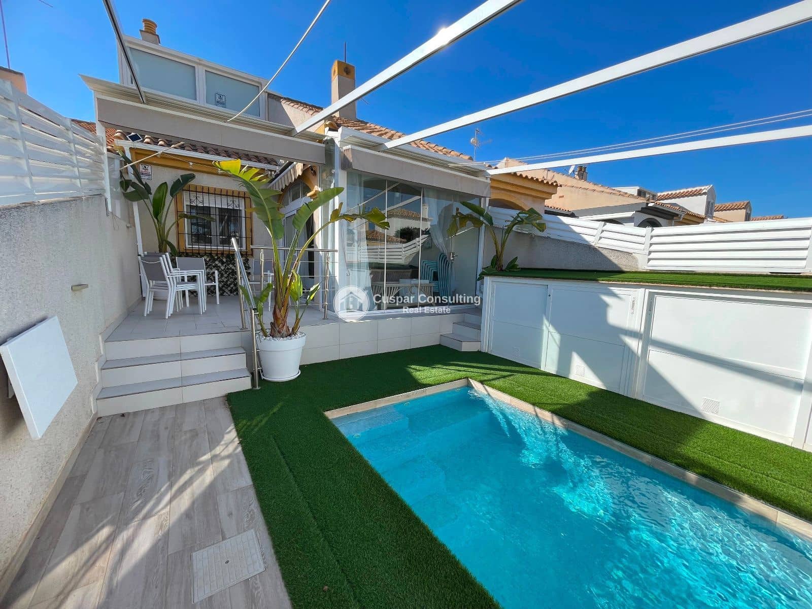 3 bedroom Townhouse for sale in Torre de la Horadada with pool garage - € 399,000 (Ref: 9506646)