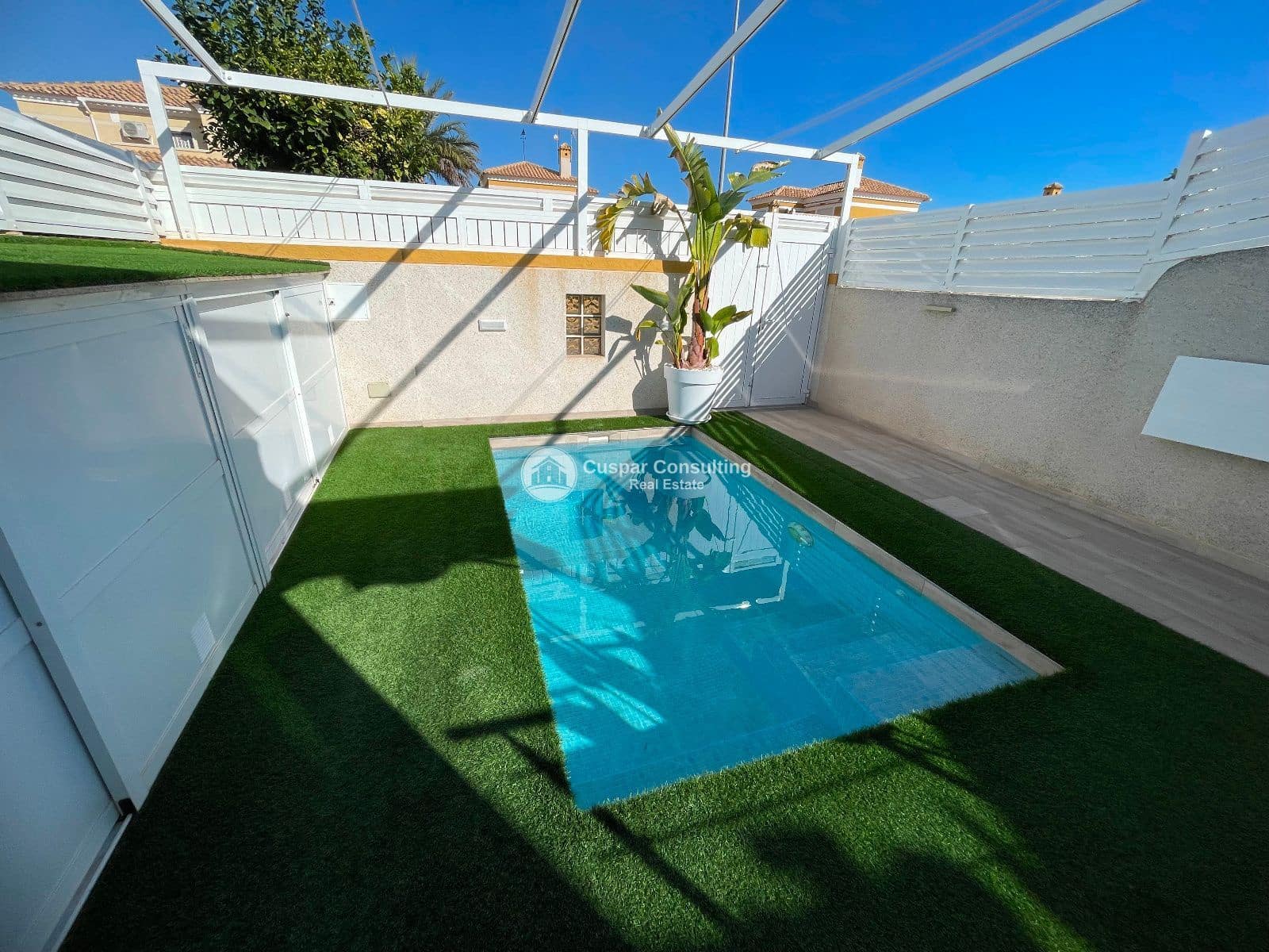 3 bedroom Townhouse for sale in Torre de la Horadada with pool garage - € 399,000 (Ref: 9506646)