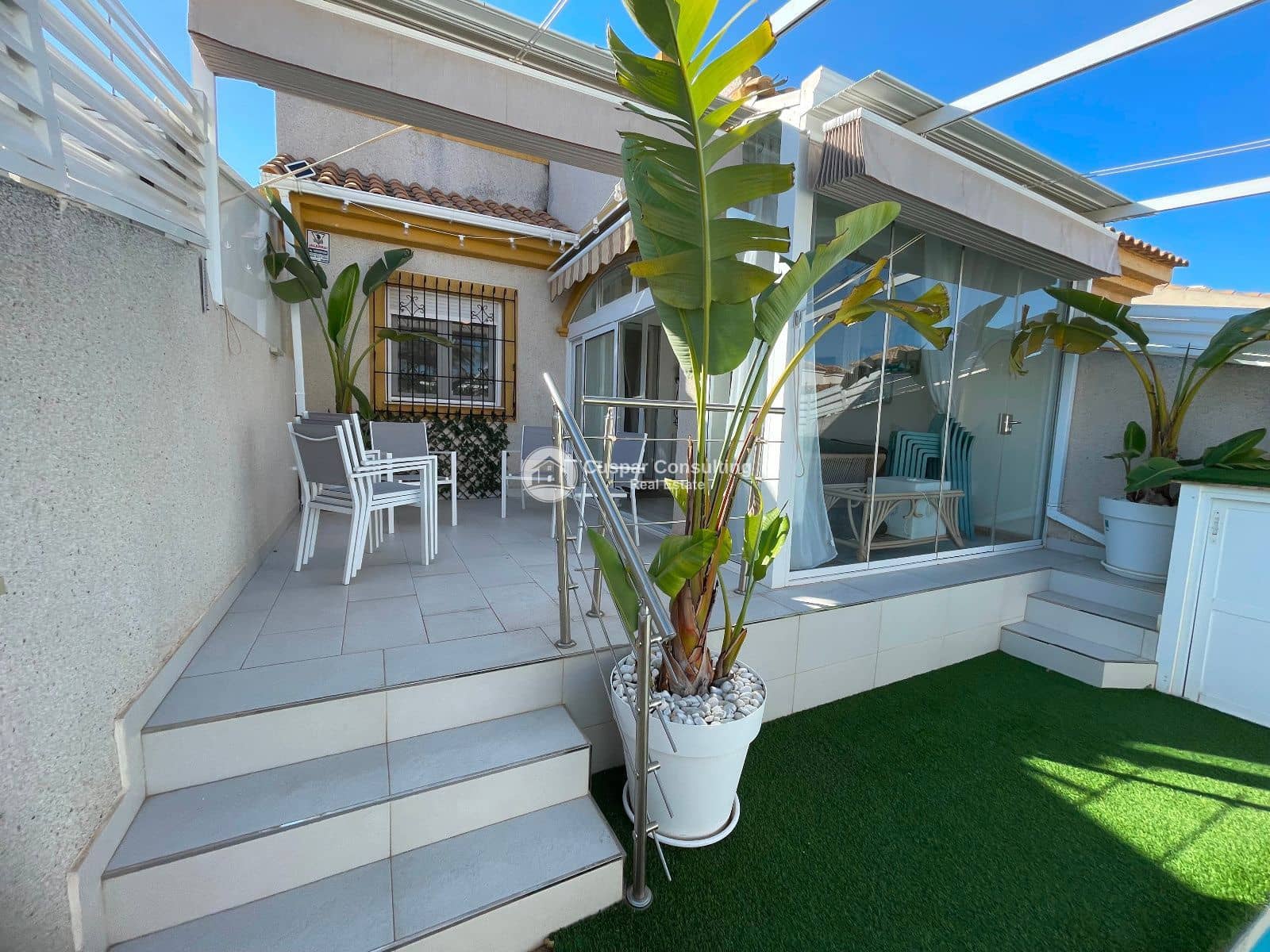 3 bedroom Townhouse for sale in Torre de la Horadada with pool garage - € 399,000 (Ref: 9506646)