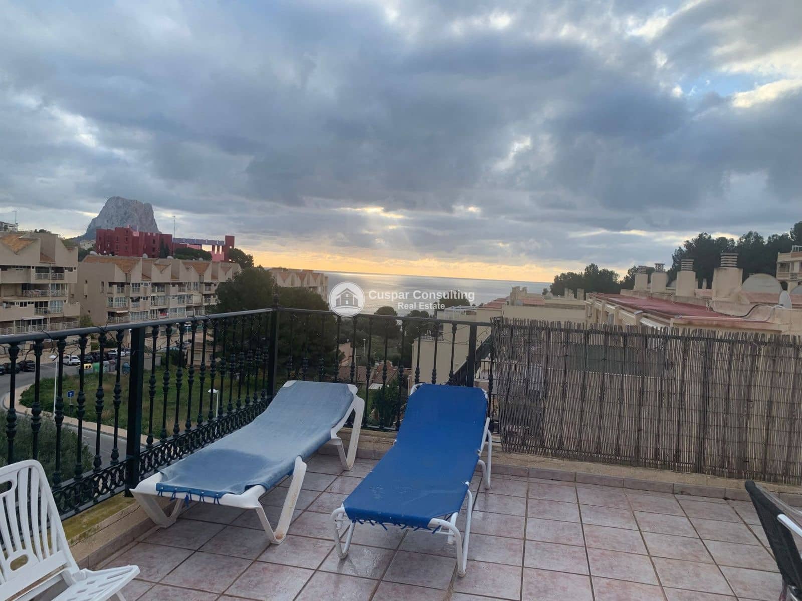 2 soverom Leilighet til salgs i Calpe / Calp med svømmebasseng garasje - € 255 025 (Ref: 9524935)