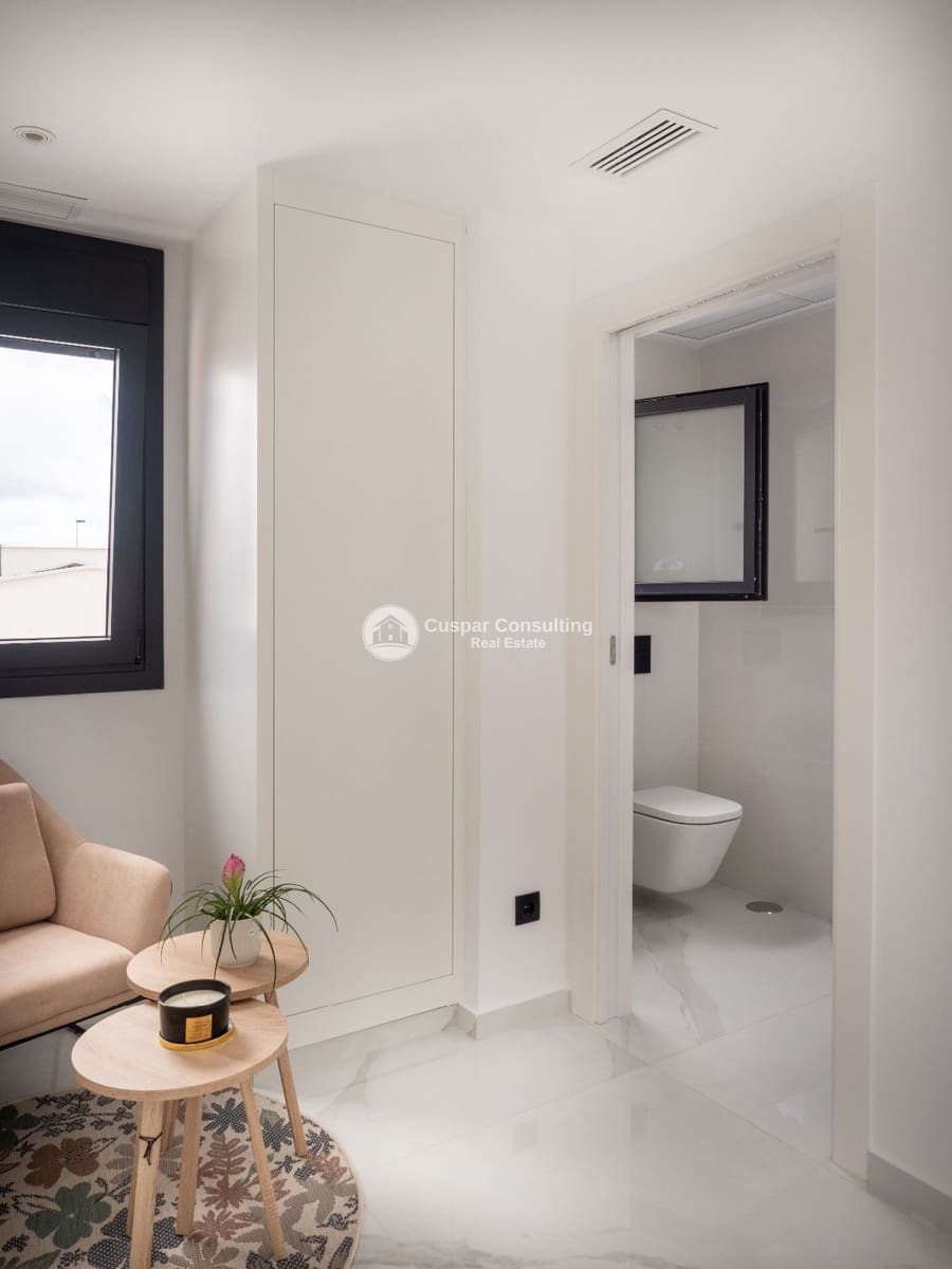 3 quarto Moradia para venda em San Pedro del Pinatar com piscina garagem - 465 000 € (Ref: 9529174)