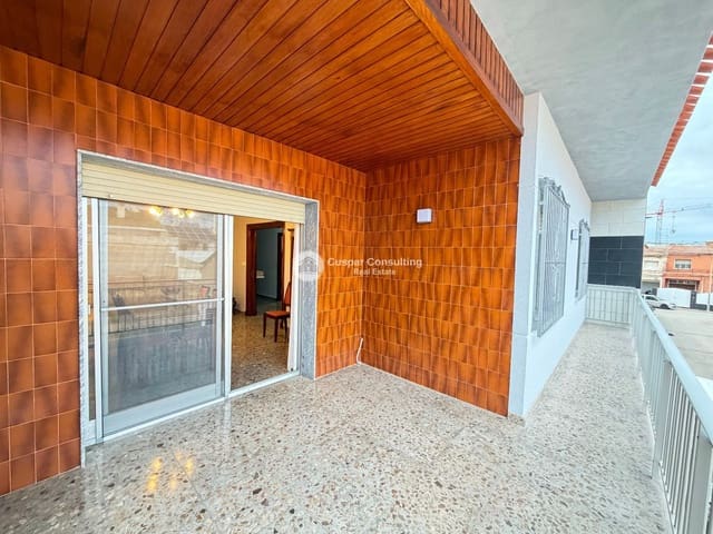 4 soverom Hus til salgs i San Pedro del Pinatar ciudad, San Pedro del Pinatar med garasje - € 260 000 (Ref: 9562228)