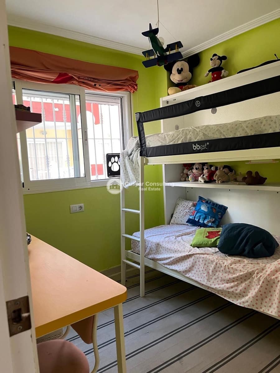 Piso de 2 habitaciones en Los Alcázares en venta con piscina - 185.000 € (Ref: 9571487)