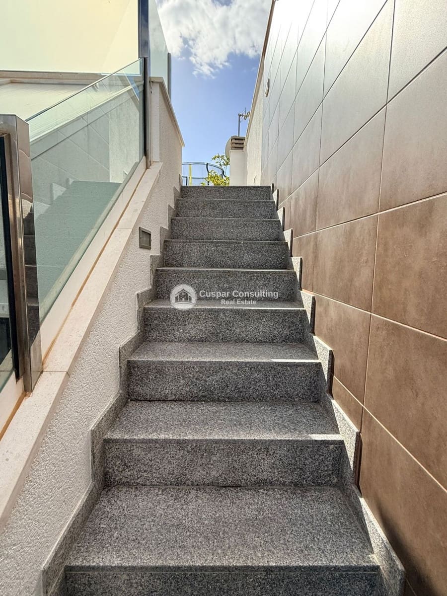 3 bedroom Villa for sale in San Pedro del Pinatar with pool garage - € 338,000 (Ref: 9588165)