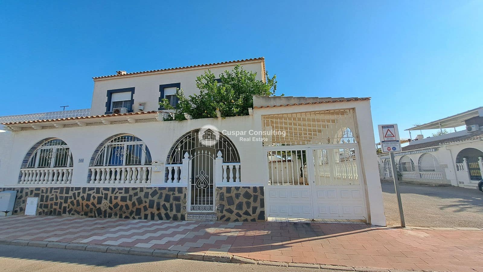 4 Zimmer Villa zu verkaufen in Los Narejos mit Pool - 298.000 € (Ref: 9603621)