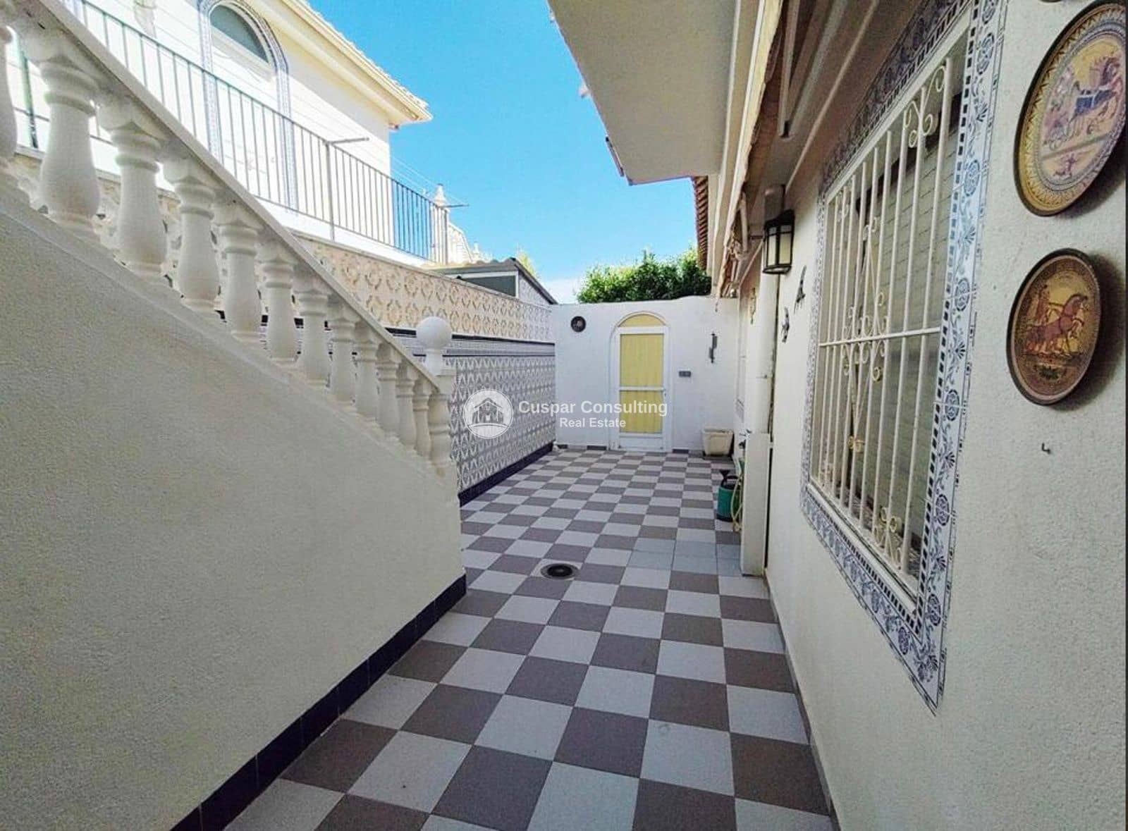 4 Zimmer Villa zu verkaufen in Los Narejos mit Pool - 298.000 € (Ref: 9603621)