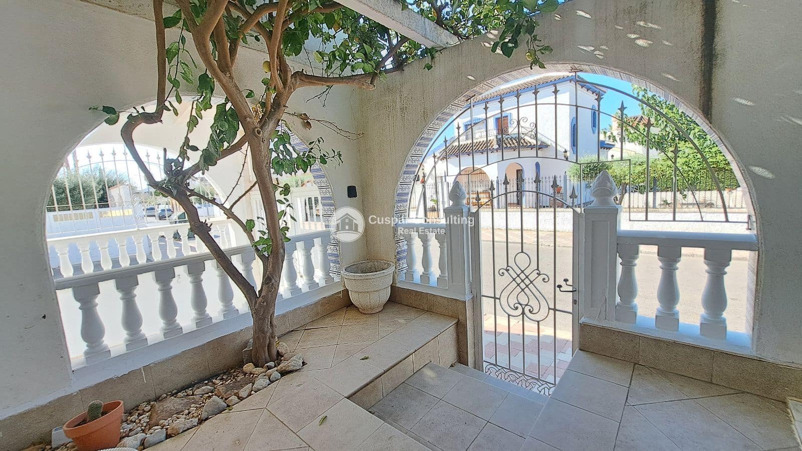 4 Zimmer Villa zu verkaufen in Los Narejos mit Pool - 298.000 € (Ref: 9603621)