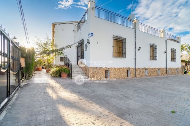 9 makuuhuone Huvila myytävänä paikassa Orihuela ciudad, Orihuela mukana uima-altaan 
autotalli - 1 600 000 € (Ref: 9607002)