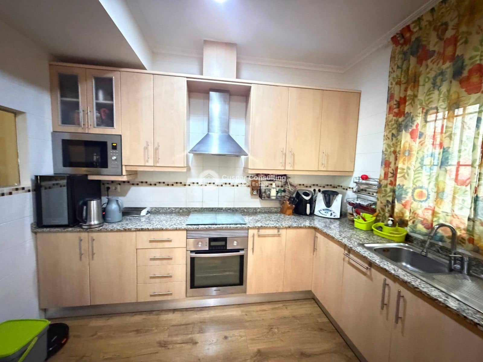 4 bedroom Villa for sale in El Carmoli with pool garage - € 425,000 (Ref: 9611909)