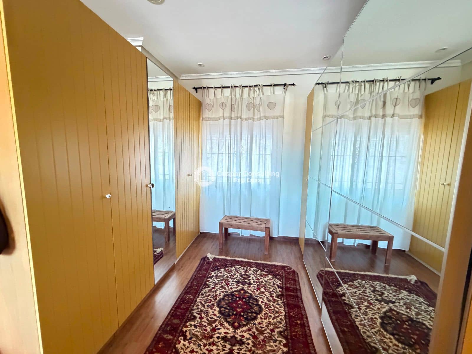 4 bedroom Villa for sale in El Carmoli with pool garage - € 425,000 (Ref: 9611909)