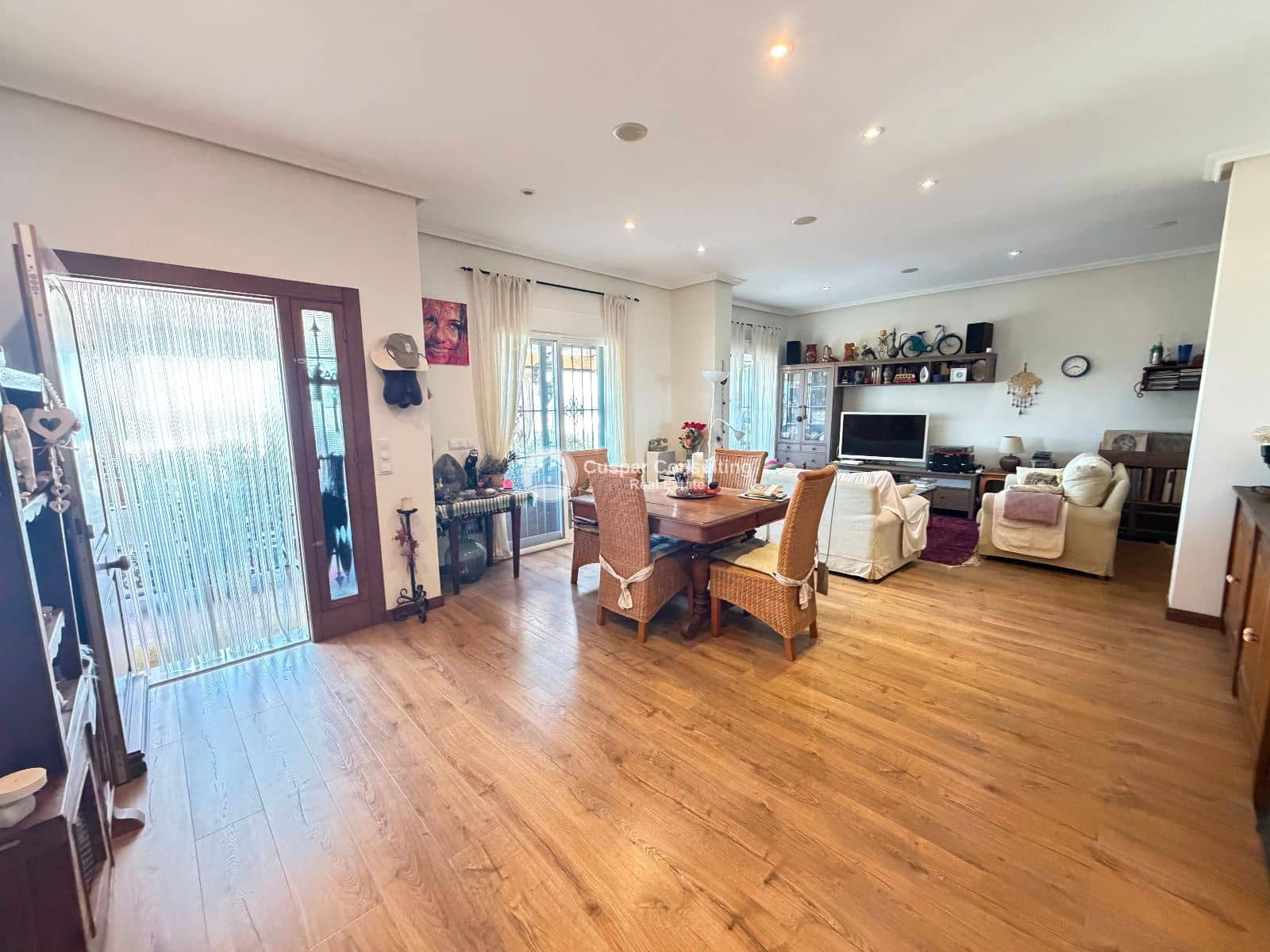 4 bedroom Villa for sale in El Carmoli with pool garage - € 425,000 (Ref: 9611909)