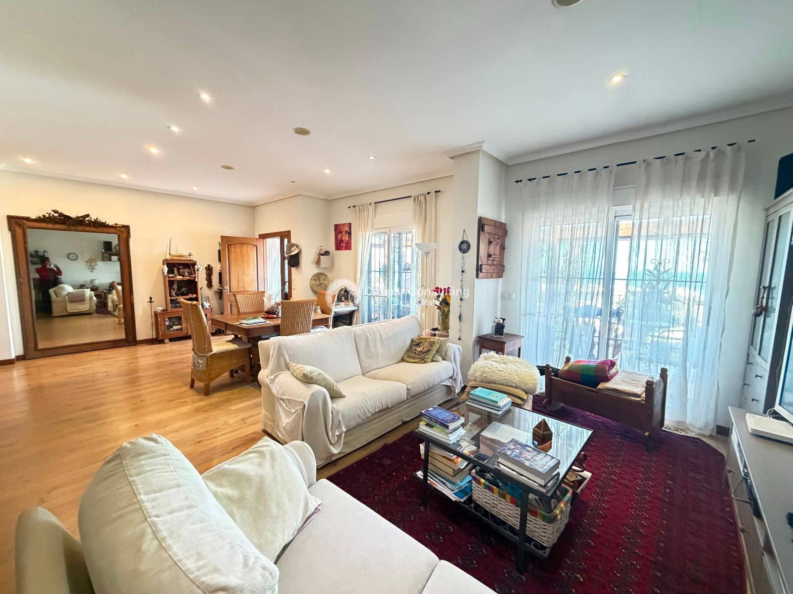 4 bedroom Villa for sale in El Carmoli with pool garage - € 425,000 (Ref: 9611909)