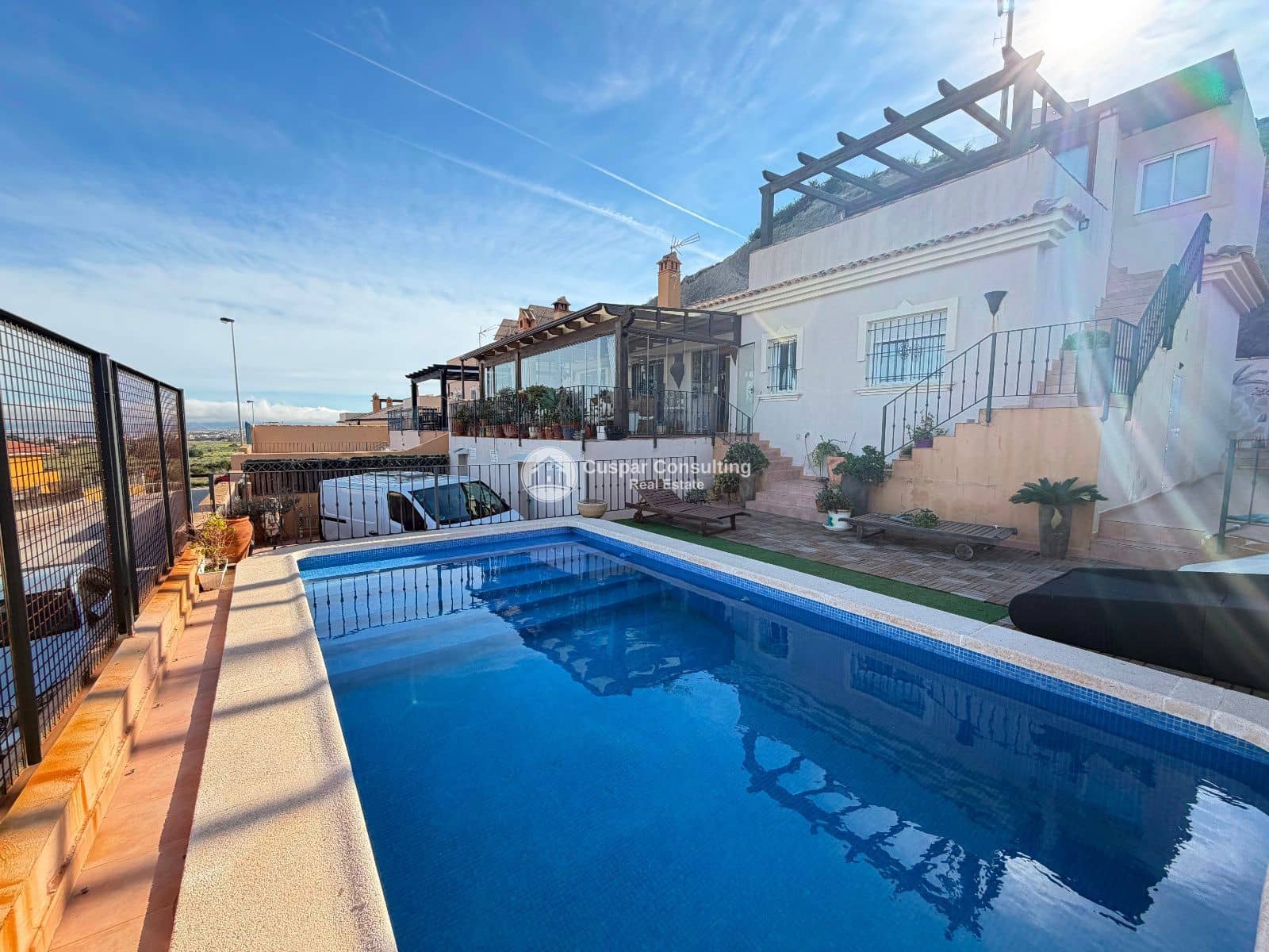 4 bedroom Villa for sale in El Carmoli with pool garage - € 425,000 (Ref: 9611909)