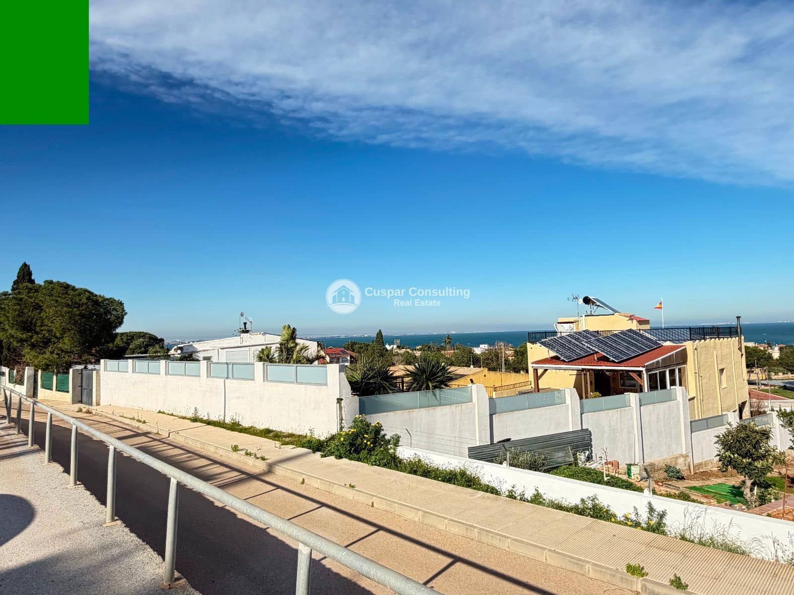 4 bedroom Villa for sale in El Carmoli with pool garage - € 425,000 (Ref: 9611909)