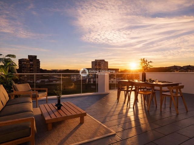 3 quarto Moradia para venda em Centro, Los Alcázares com piscina garagem - 590 000 € (Ref: 9618487)