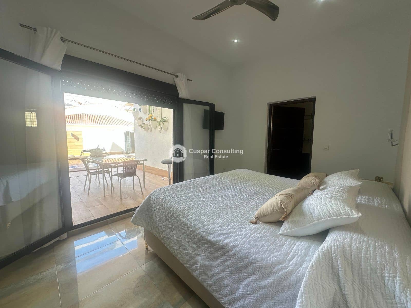 4 camera da letto Villa in vendita in Pilar de la Horadada con piscina - 595.000 € (Rif: 9629409)