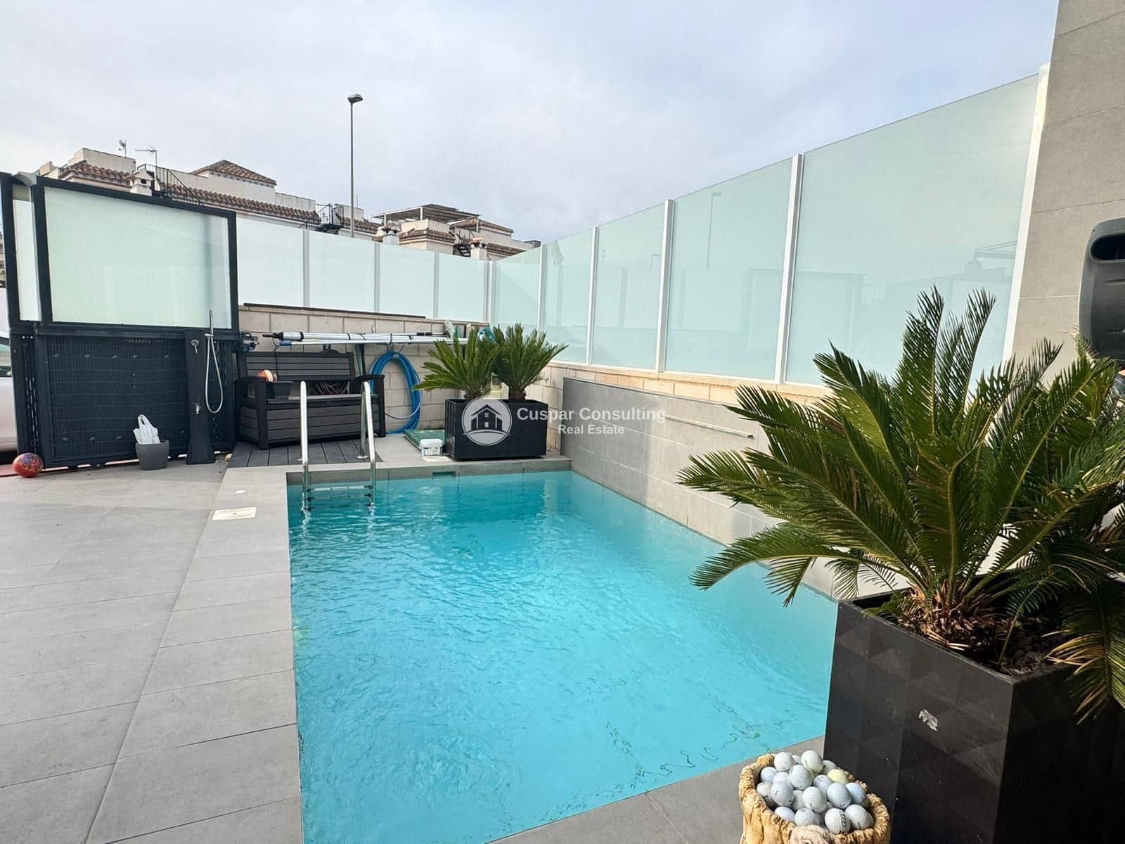 3 sypialnia Willa na sprzedaż w Orihuela Costa z basenem - 360 000 € (Ref: 9632913)