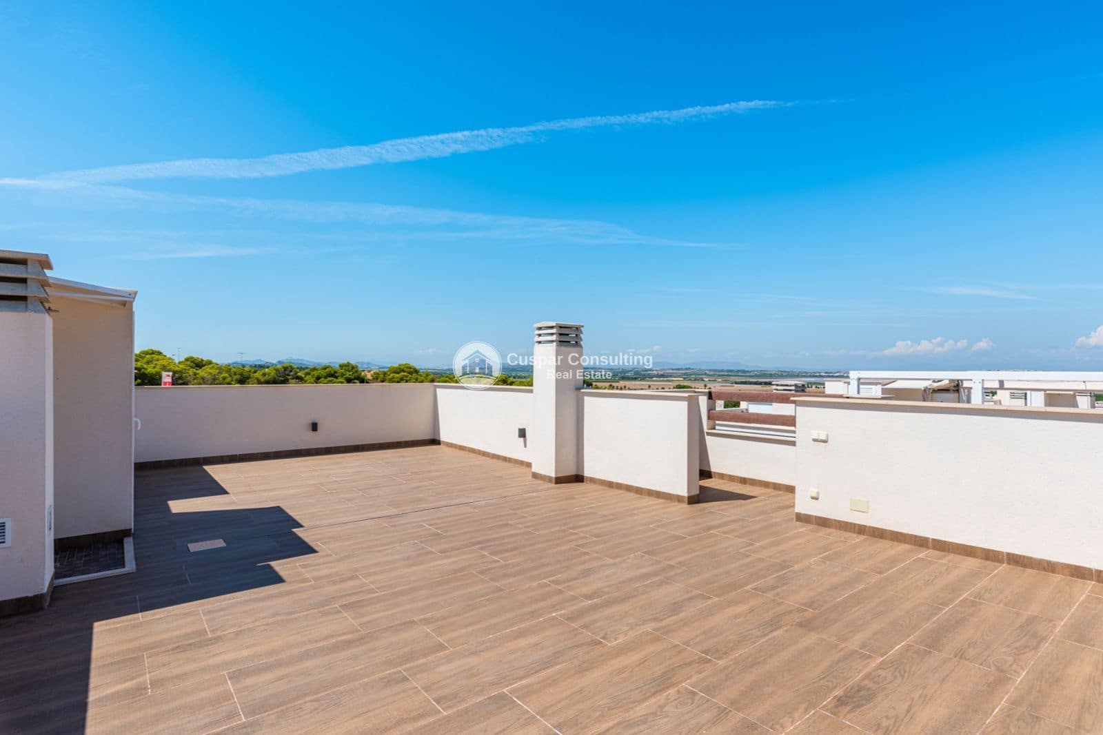 Ático de 2 habitaciones en Torrevieja en venta con piscina - 315.000 € (Ref: 9635154)