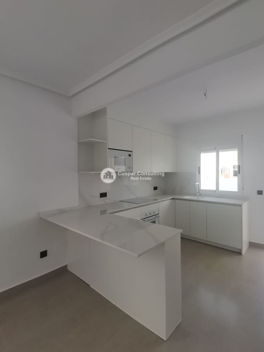 2 makuuhuone Huvila myytävänä paikassa Algorfa mukana uima-altaan 
autotalli - 249 000 € (Ref: 9646407)