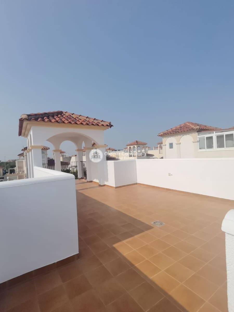 2 makuuhuone Huvila myytävänä paikassa Algorfa mukana uima-altaan 
autotalli - 249 000 € (Ref: 9646407)