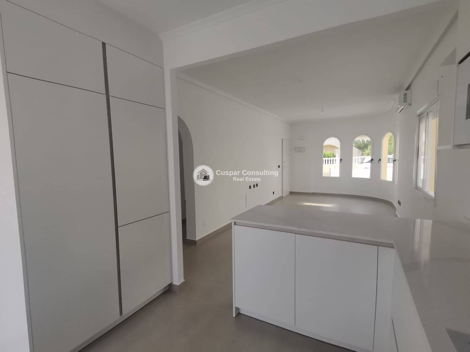 2 makuuhuone Huvila myytävänä paikassa Algorfa mukana uima-altaan 
autotalli - 249 000 € (Ref: 9646407)