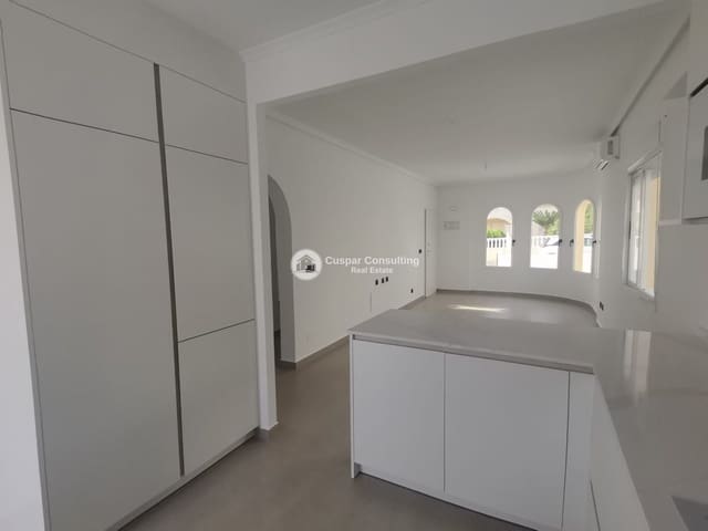 2 makuuhuone Huvila myytävänä paikassa Algorfa mukana uima-altaan 
autotalli - 249 000 € (Ref: 9646407)