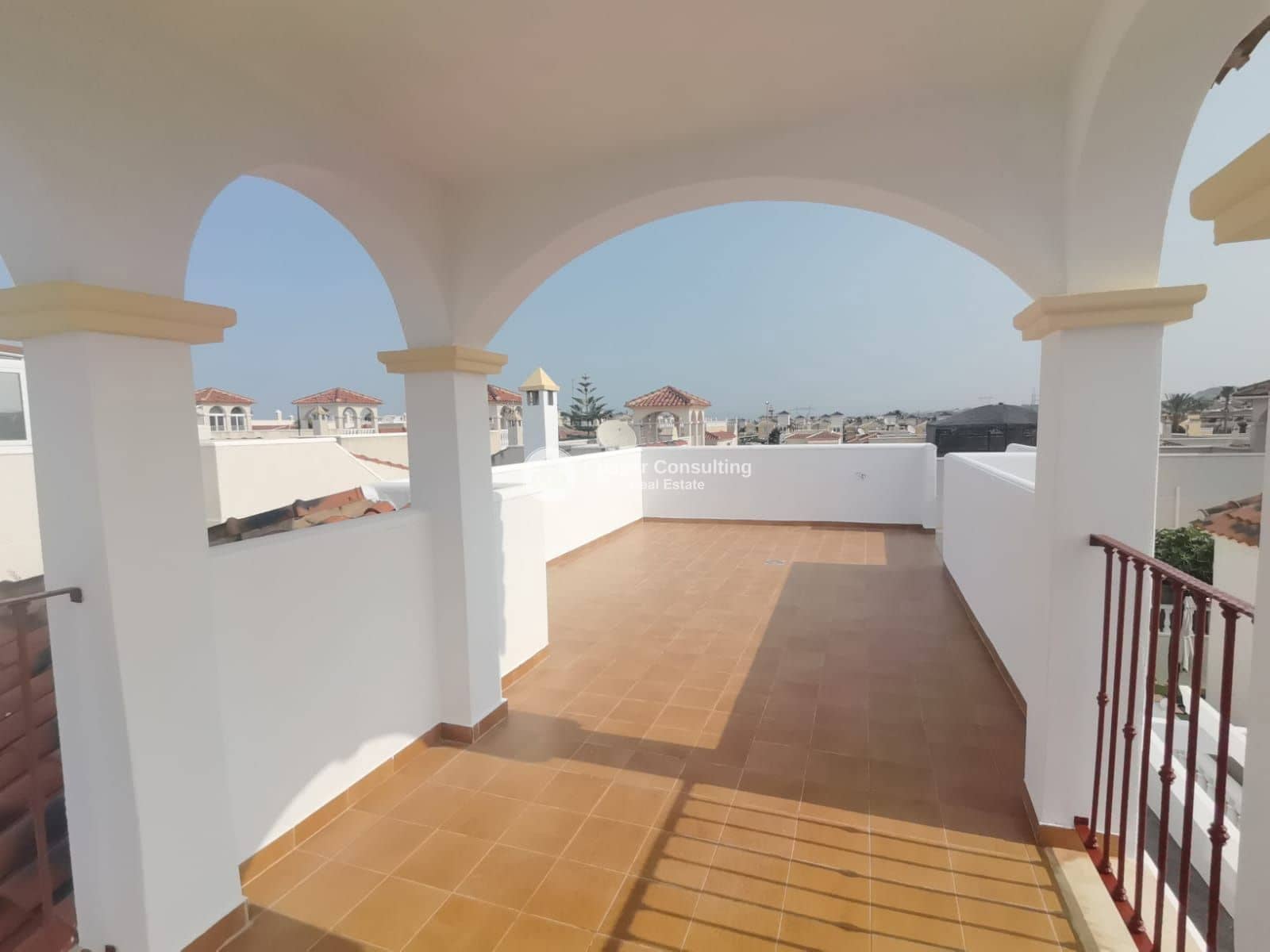 2 makuuhuone Huvila myytävänä paikassa Algorfa mukana uima-altaan 
autotalli - 249 000 € (Ref: 9646407)