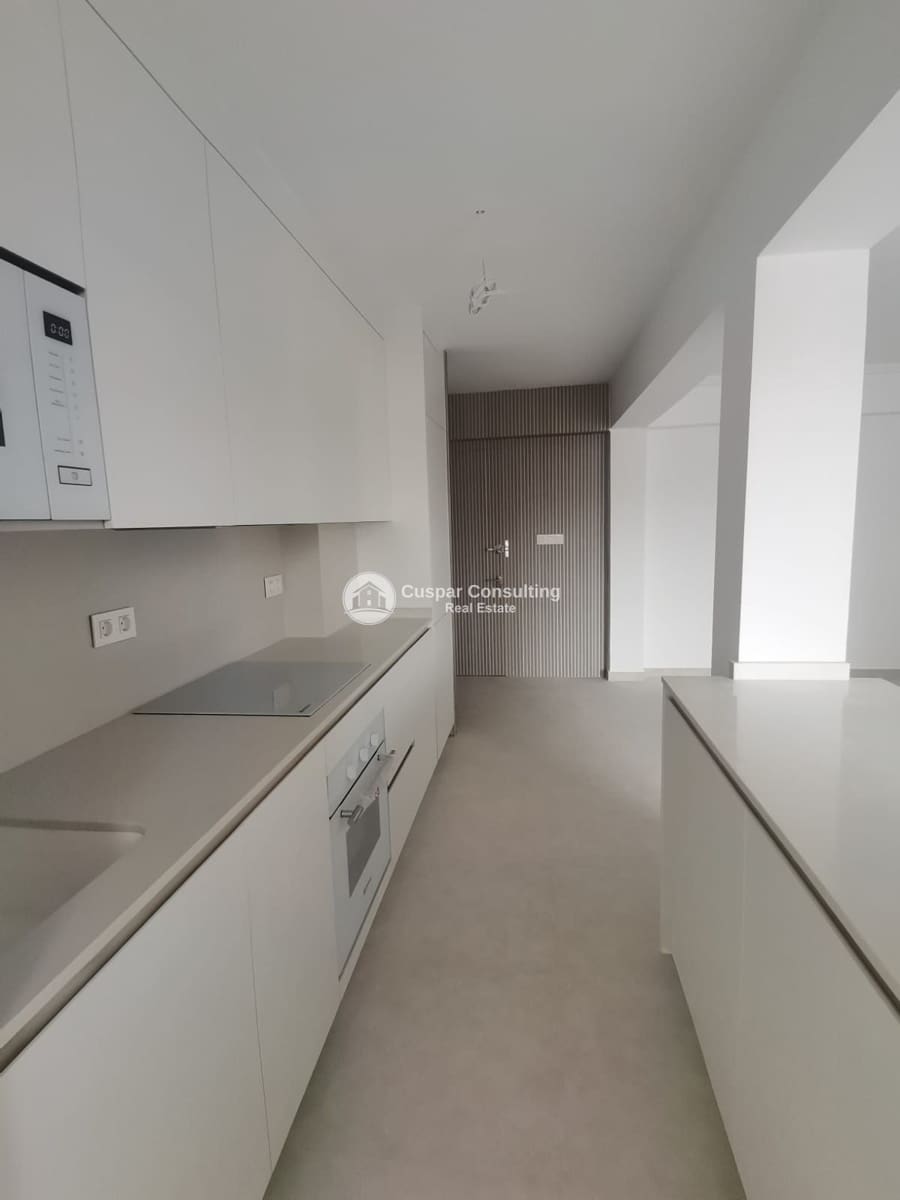 3 bedroom Penthouse for sale in Torrevieja with garage - € 249,000 (Ref: 9646408)