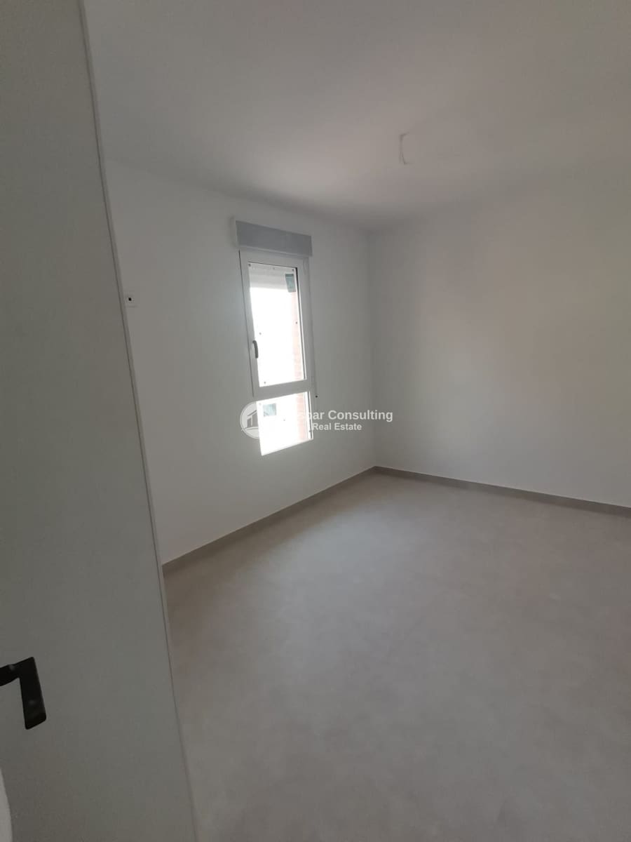 3 bedroom Penthouse for sale in Torrevieja with garage - € 249,000 (Ref: 9646408)