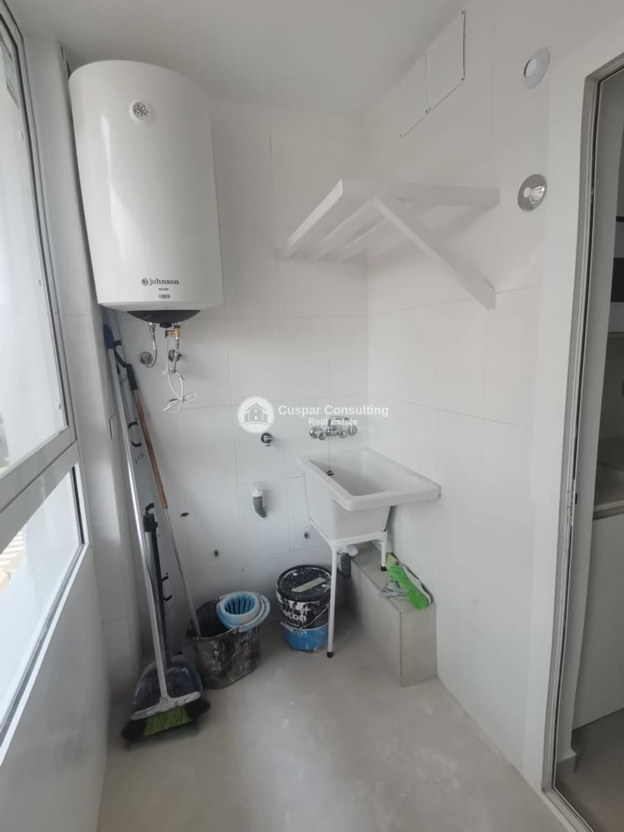 3 bedroom Penthouse for sale in Torrevieja with garage - € 249,000 (Ref: 9646408)