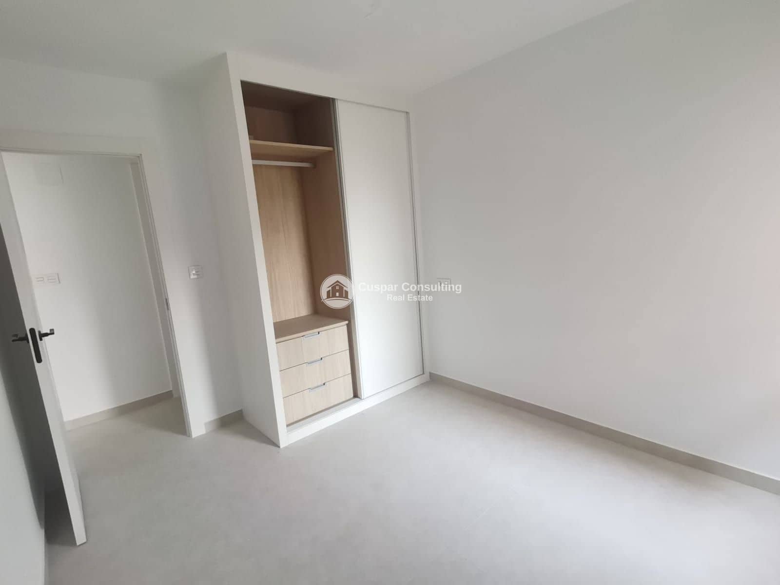 3 bedroom Penthouse for sale in Torrevieja with garage - € 249,000 (Ref: 9646408)