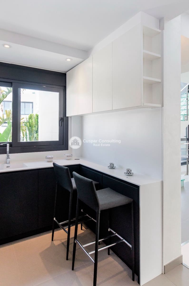 3 bedroom Villa for sale in Dehesa de Campoamor with pool garage - € 1,195,000 (Ref: 9646411)