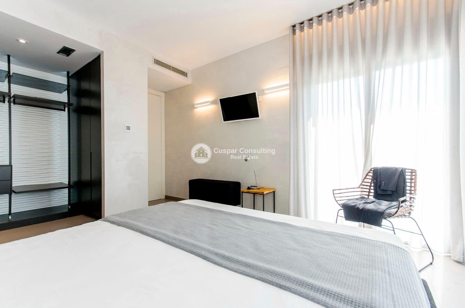 3 bedroom Villa for sale in Dehesa de Campoamor with pool garage - € 1,195,000 (Ref: 9646411)