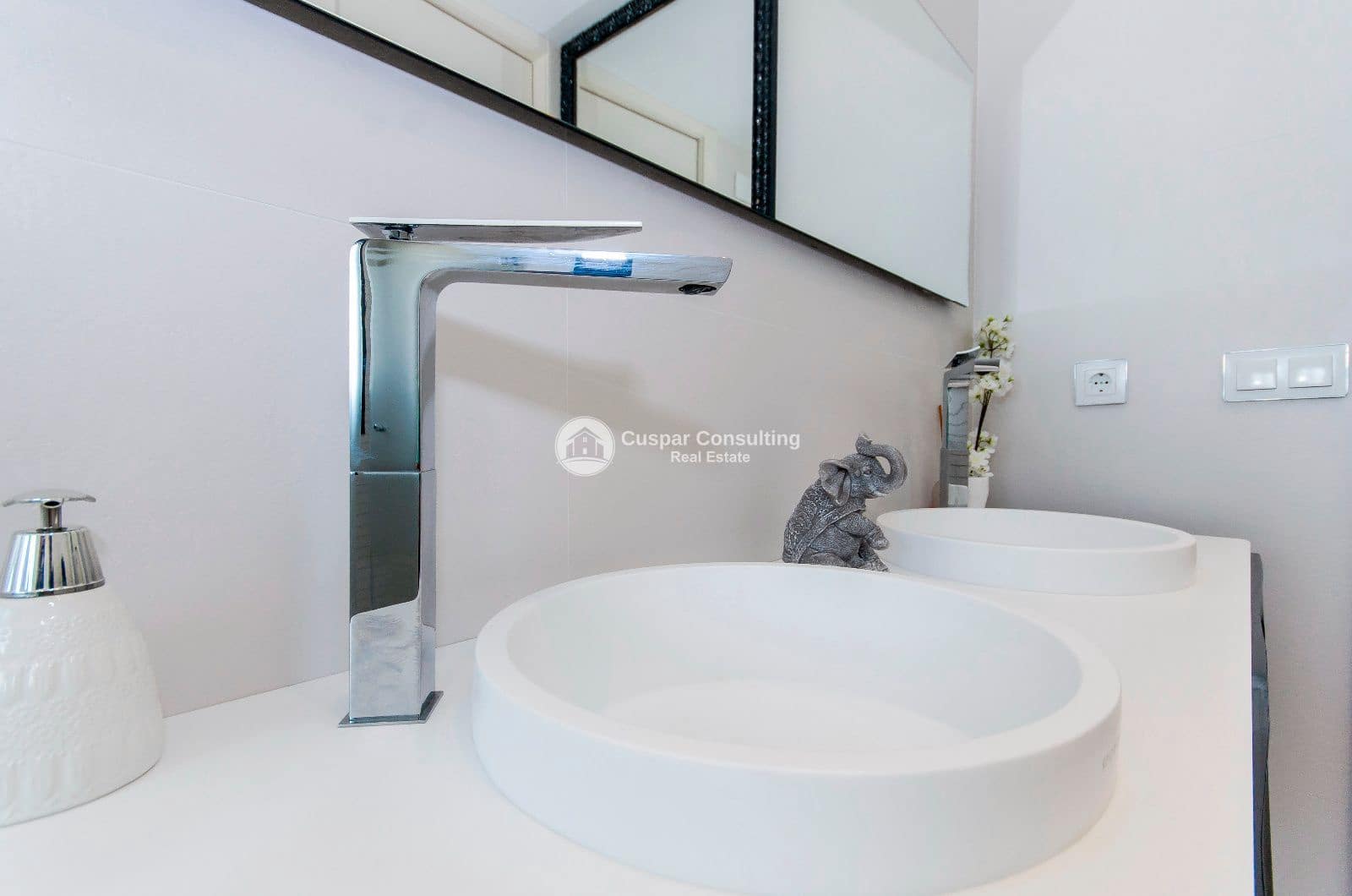 3 bedroom Villa for sale in Dehesa de Campoamor with pool garage - € 1,195,000 (Ref: 9646411)