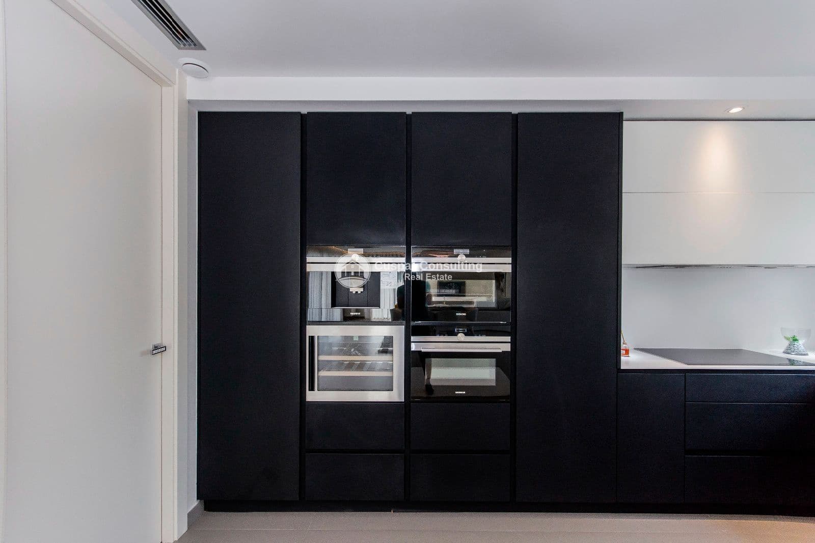 3 bedroom Villa for sale in Dehesa de Campoamor with pool garage - € 1,195,000 (Ref: 9646411)