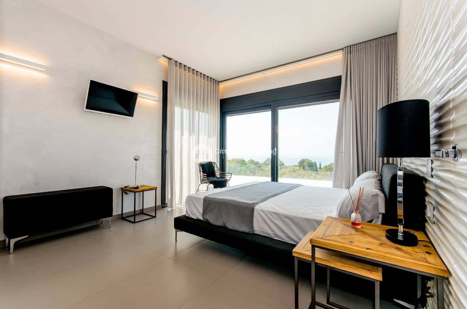 3 bedroom Villa for sale in Dehesa de Campoamor with pool garage - € 1,195,000 (Ref: 9646411)