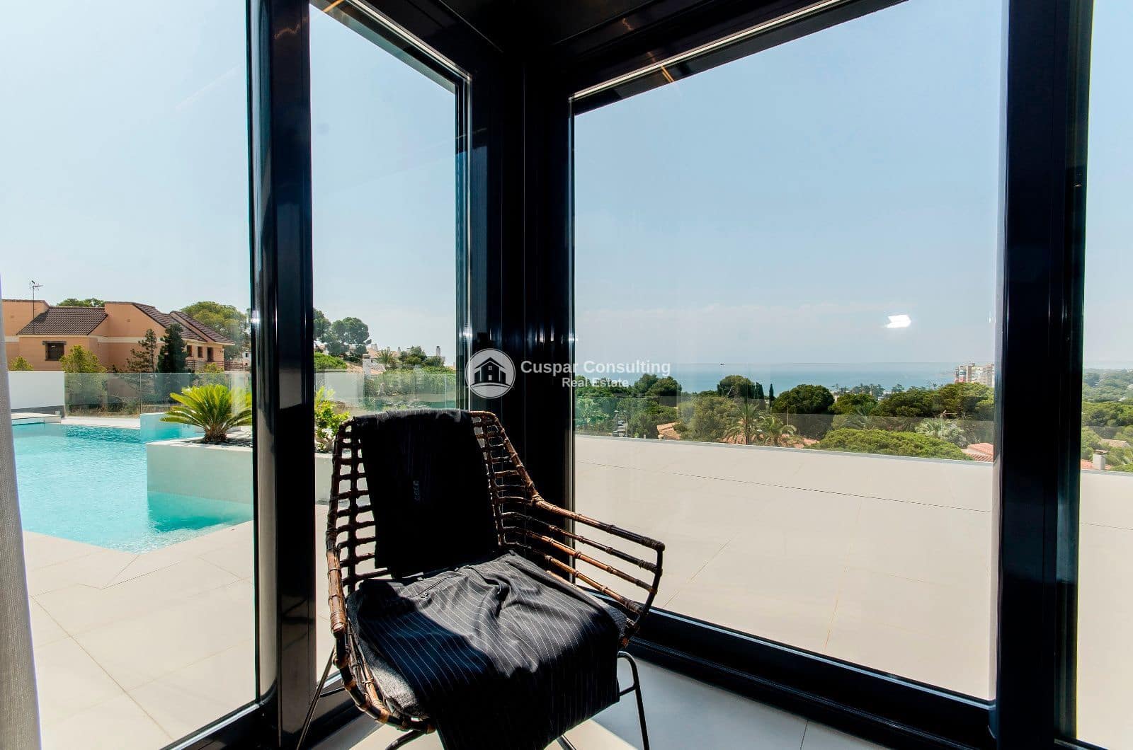 3 bedroom Villa for sale in Dehesa de Campoamor with pool garage - € 1,195,000 (Ref: 9646411)