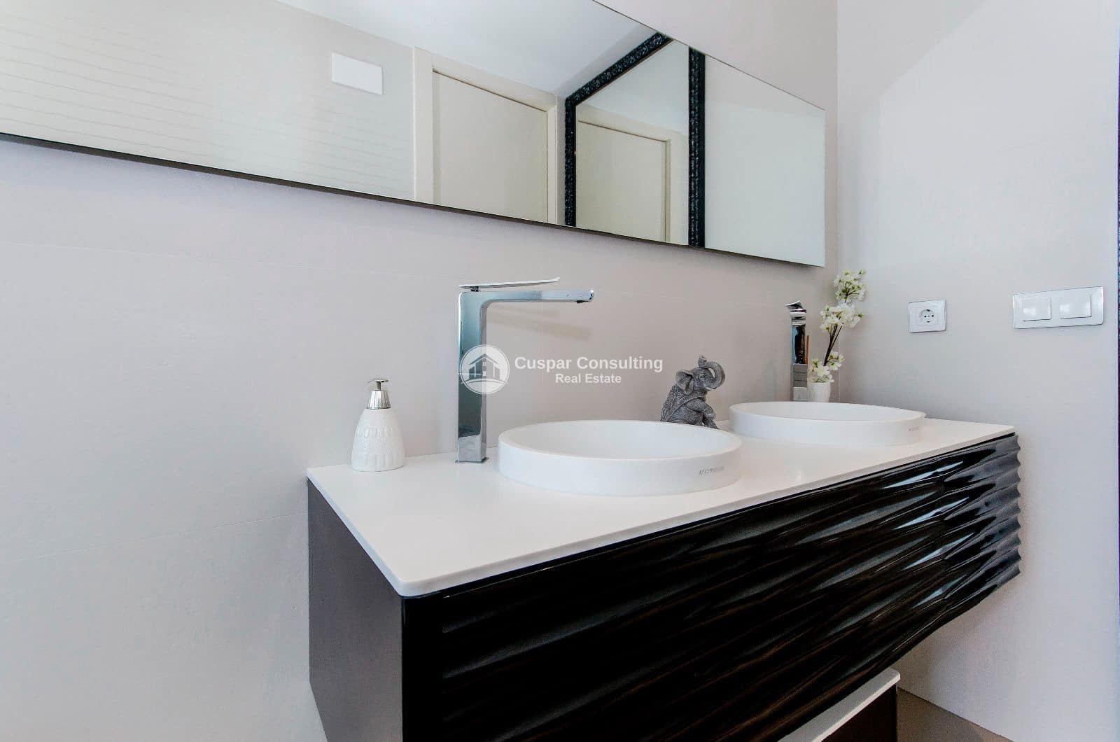 3 bedroom Villa for sale in Dehesa de Campoamor with pool garage - € 1,195,000 (Ref: 9646411)