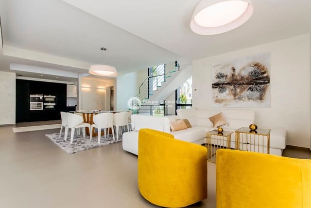 3 bedroom Villa for sale in Dehesa de Campoamor, Orihuela with pool garage - € 1,195,000 (Ref: 9646411)