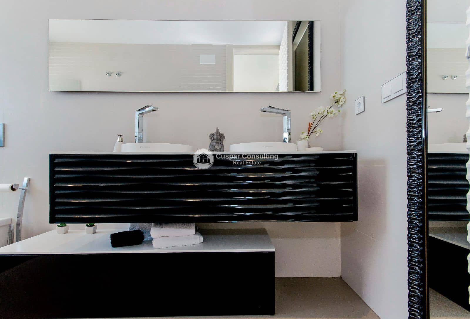 3 bedroom Villa for sale in Dehesa de Campoamor with pool garage - € 1,195,000 (Ref: 9646411)