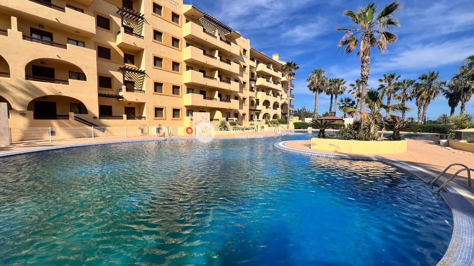 2 bedroom Flat for sale in Los Alcazares with pool garage - € 134,300 (Ref: 9654347)