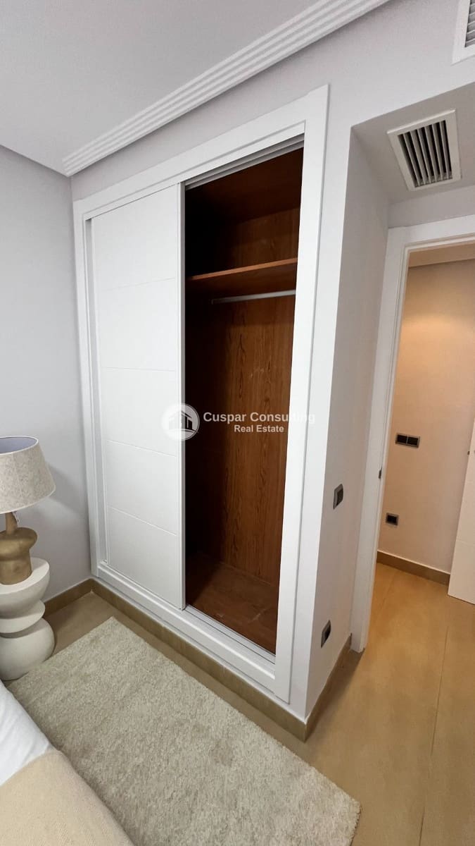 1 sypialnia Mieszkanie na sprzedaż w Los Alcazares z basenem garażem - 134 300 € (Ref: 9654477)