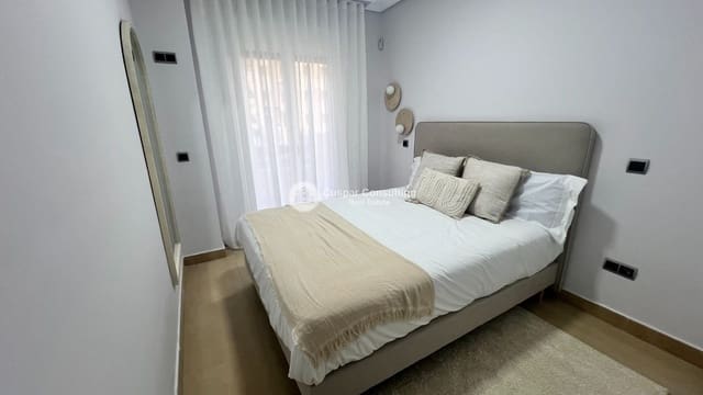 1 sypialnia Mieszkanie na sprzedaż w Los Alcázares z basenem garażem - 134 300 € (Ref: 9654477)