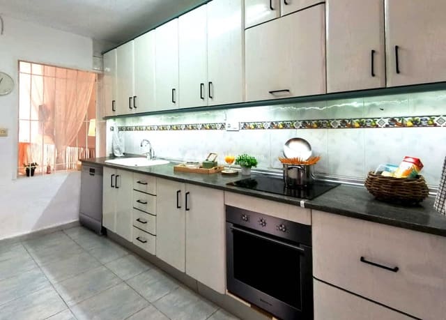 4 soveværelse Lejlighed til salg i Centro, Los Alcázares - € 137.000 (Ref: 9656796)