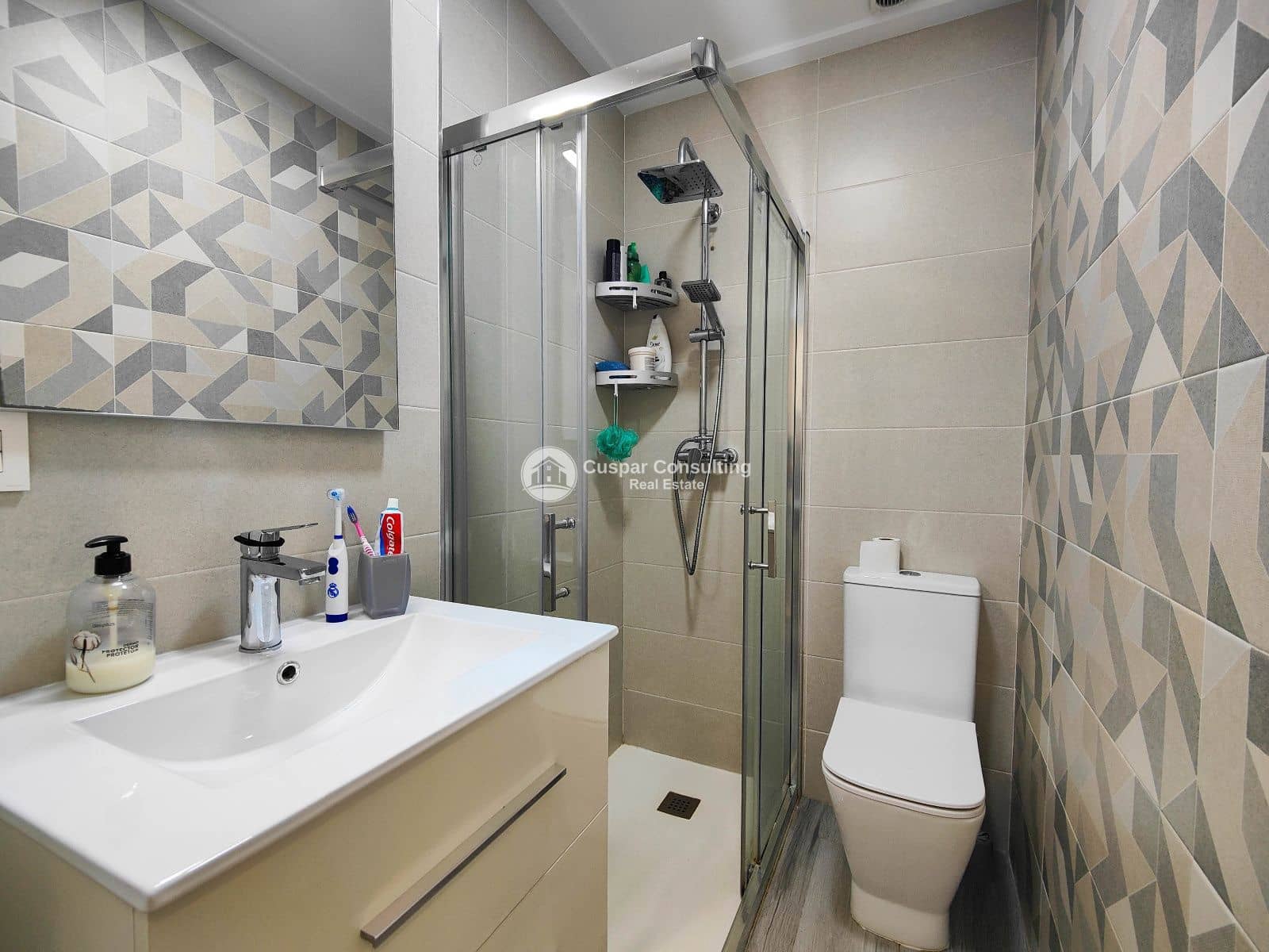 Piso de 3 habitaciones en Guardamar del Segura en venta con piscina garaje - 289.900 € (Ref: 9656797)