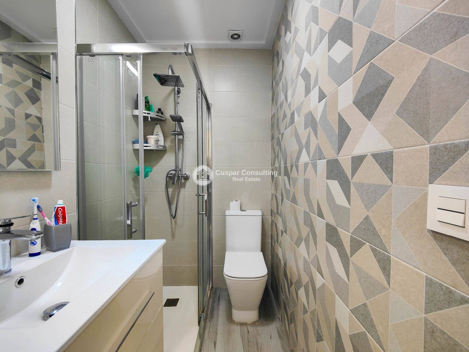 Piso de 3 habitaciones en Guardamar del Segura en venta con piscina garaje - 289.900 € (Ref: 9656797)