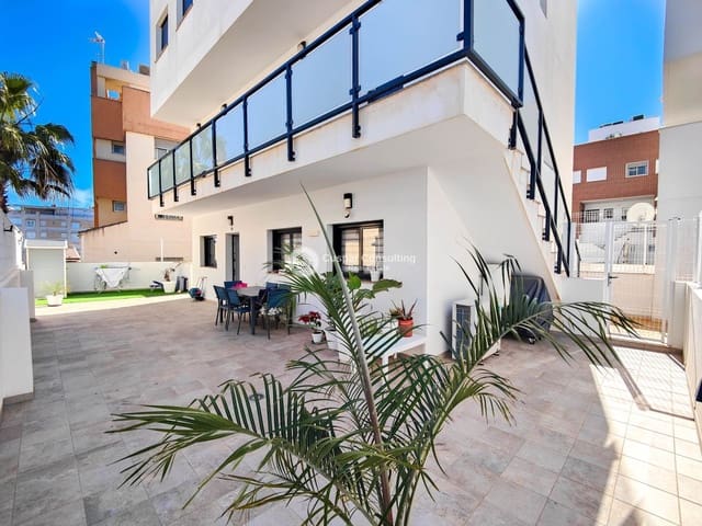 Piso de 3 habitaciones en Los Secanos, Guardamar del Segura en venta con piscina garaje - 289.900 € (Ref: 9656797)