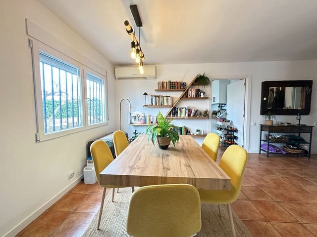 Chalet de 4 habitaciones en Santiago de la Ribera, San Javier en venta con piscina garaje - 527.000 € (Ref: 9669615)